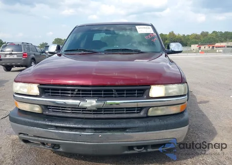 2000 Chevrolet Silverado 1500 Ls из США, поврежденный, VIN 2GCEC19T4Y1276262